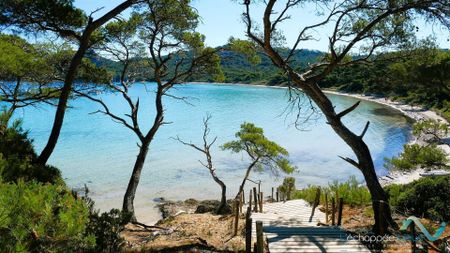 Belle Villa pour 6 personnes avec grande piscine à débordement et vue mer à La Londe-les-Maures - Photo 4