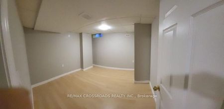 For Lease - 22 Goya Crescent, Toronto, Ontario - Photo 2