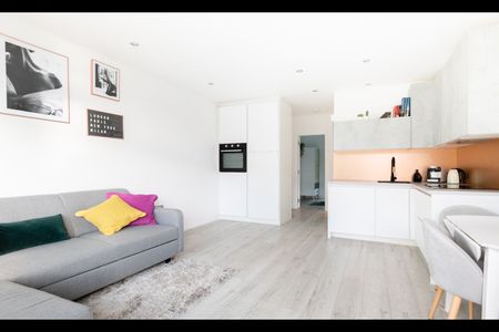 1 Bed Flat, Tower Bridge Road, SE1 - Photo 3