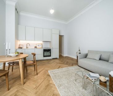 Urocze mieszkanie winda kamienica Łazarz - Photo 1