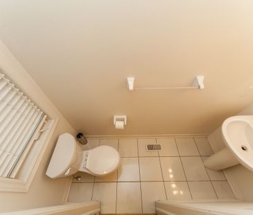 For Lease - 27 Vezna Crescent, Brampton, Ontario - Photo 3