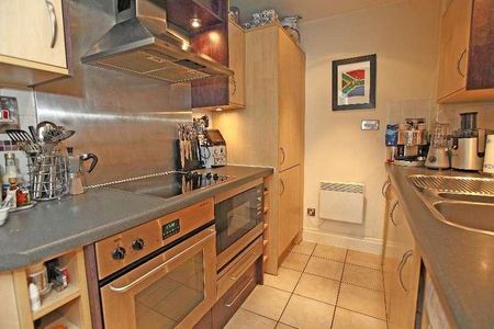 Smugglers Way, Wandsworth, SW18 - Photo 2