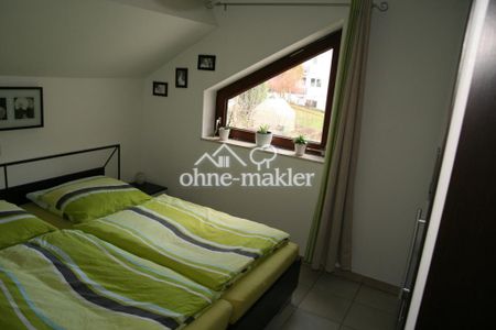 Gepflegte 2,5 Zimmer -DG-Wohnung mit Balkon und EBK in Pforzheim - Photo 4