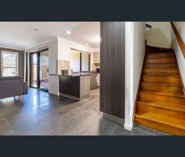 4/8-10 LAMBERT Drive, Moranbah, Qld 4744 - Photo 3