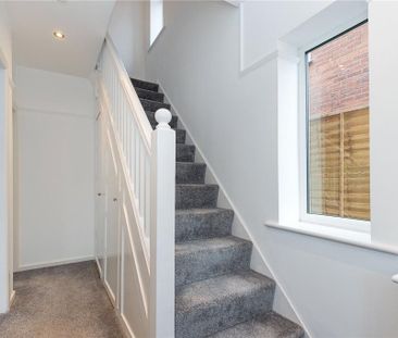 3 bedroom semi-detached house to rent - Photo 2