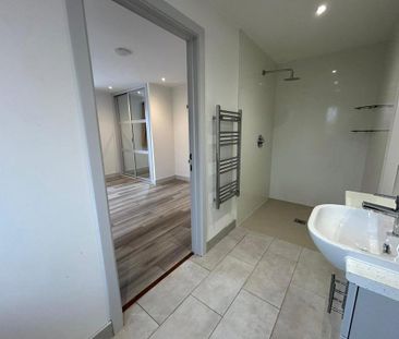 4 bedroom detached house to rent - Photo 6