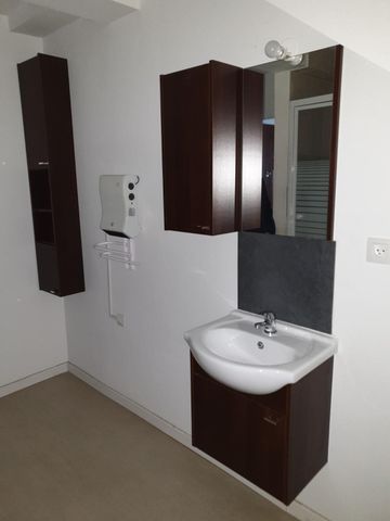 A louer : Appartement T2 - 48m² - Saint-Quentin (02100) - Photo 2