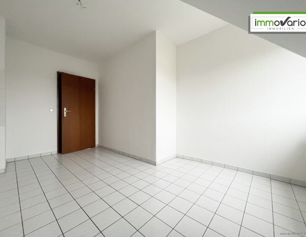 Geräumige 2-Raum-Dachgeschosswohnung mit Wannenbad in Uninähe! - Foto 1