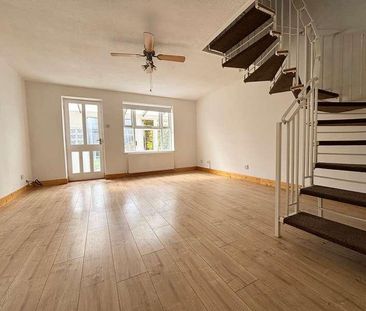 Iredale View, Baldock, SG7 - Photo 2