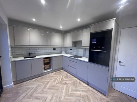 2 bedroom terraced house to rent - Photo 4