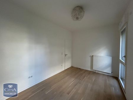 Location Appartement 3 pièces 69m² RUEIL MALMAISON 92500 - Photo 2