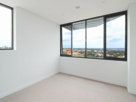 Level 6 with expansive northerly views - Photo 2
