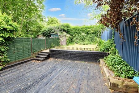 3 bedroom semi-detached house to rent - Photo 3