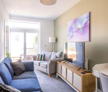 1 bedroom in a house share to rent - Photo 1