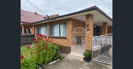 COSY AND CUTE- WATER INCLUDED! - Photo 5