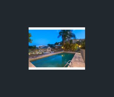 IMMACULATE SHARE HOUSE WITH IN GROUND POOL - PERFECT FOR STUDENTS N... - Photo 4