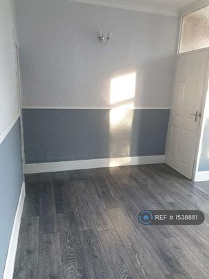 2 bedroom terraced house to rent - Photo 1