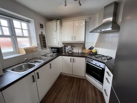 2 bedroom apartment to rent - Photo 4