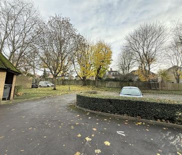 Studio to rent - Photo 6