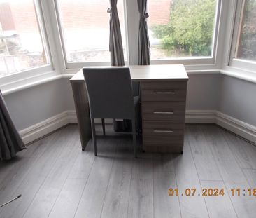Student Properties to Let - Photo 1