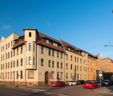 Große 4 Zimmer-Wohnung in Halle - Foto 1