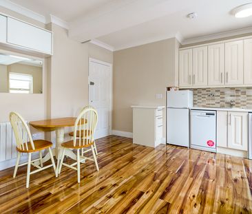 Windsor Court, Windsor Place, Pembroke Street, Dublin 2, D02 XT38 - Photo 2