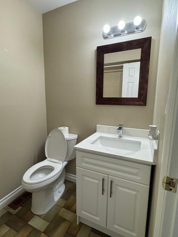 For Lease - 4054 Apple Valley Lane, Burlington, Ontario - Photo 2