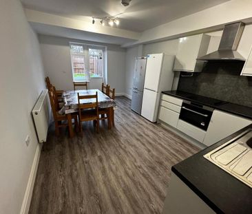 3 bedroom apartment to rent - Photo 5