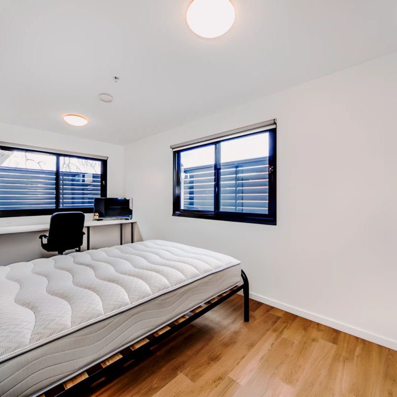 Large Studio with balcony - Photo 1