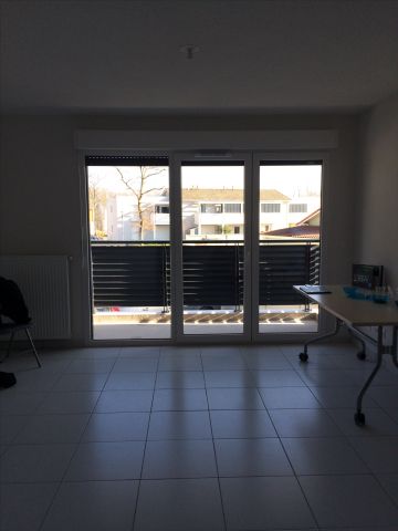 Location Appartement 2 pièces 41m² - Photo 3