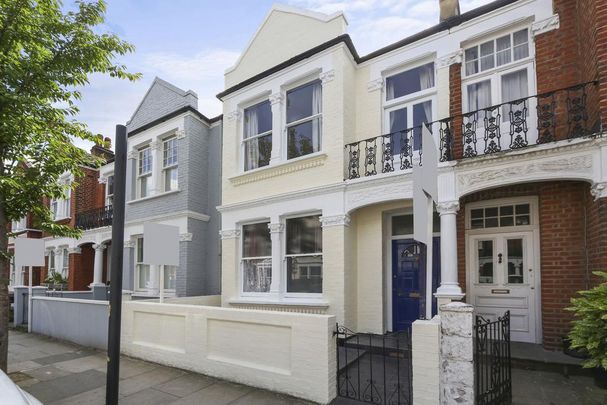 4 bedroom house to rent - Photo 1