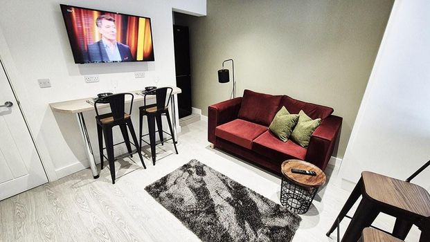 4 bedroom terraced house to rent - Photo 1