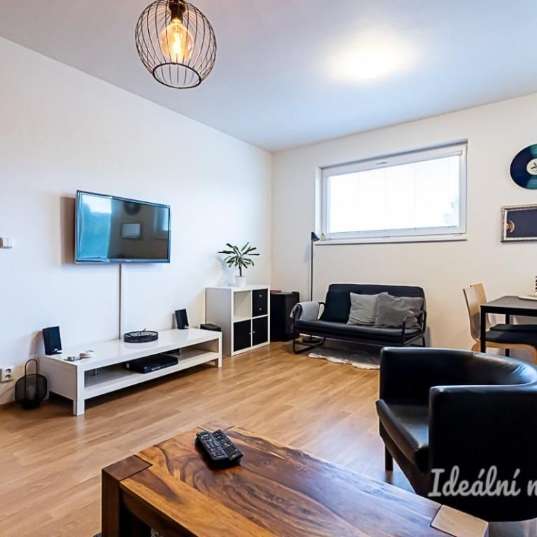 Pronájem bytu 1+kk 32 m2 - Fotografie 1