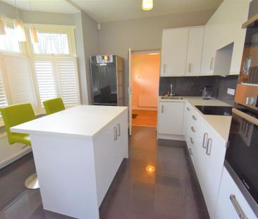 1 bedroom in a house share to rent - Photo 4