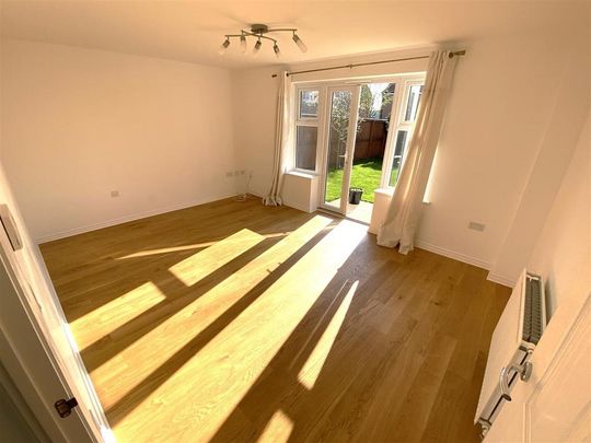 4 bedroom detached house to rent - Photo 1