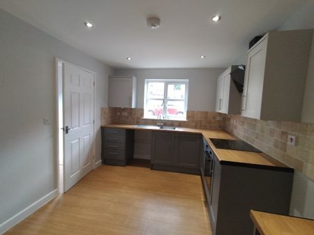 Oak Road, Blaina, ABERTILLERY - Photo 3