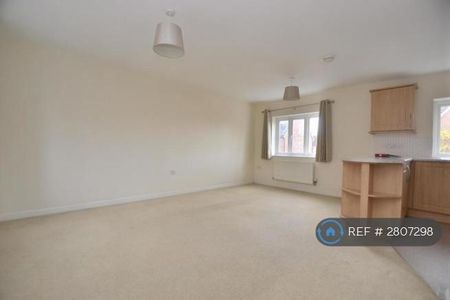 2 bedroom semi-detached house to rent - Photo 3