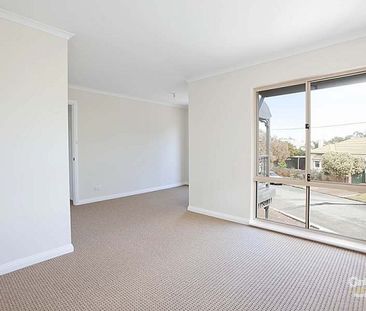 Four Bedroom Home Two Storey Home - Photo 3