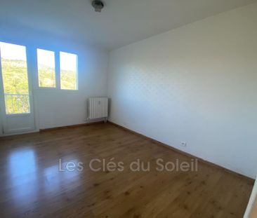 Location appartement 3 pièces 56 m² Hyères - Photo 2