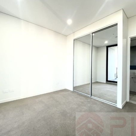 Spacious 3-Bedroom Modern Apartment in Vibrant Kogarah - Photo 1