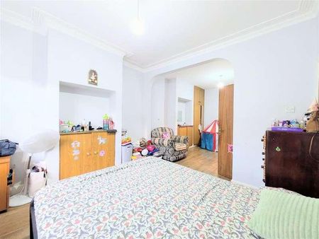 Alexandra Road, London, NW4 - Photo 4