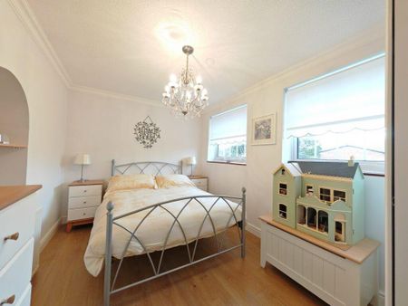 3 bedroom link detached house to rent - Photo 5