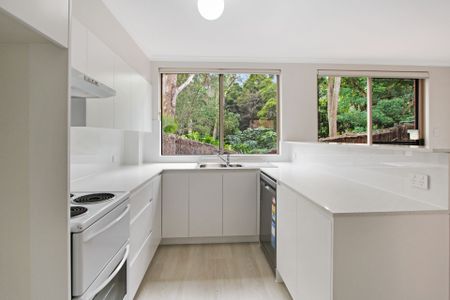 NEWLY RENOVATED TWO BEDROOM TOWNHOUSE - Photo 4