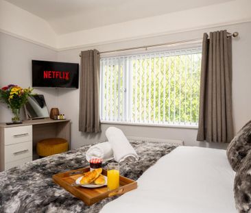 4 bedroom semi-detached house to rent - Photo 4