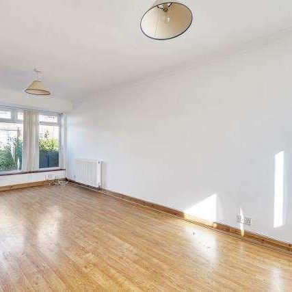 Null, Aylesbury, HP20 - Photo 1