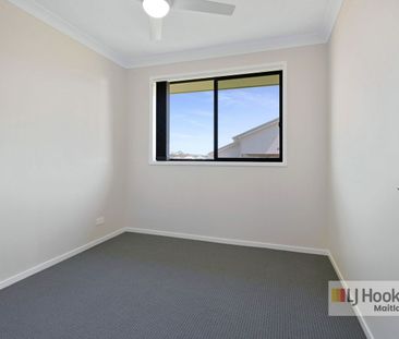 SPACIOUS & MODERN! - Photo 5