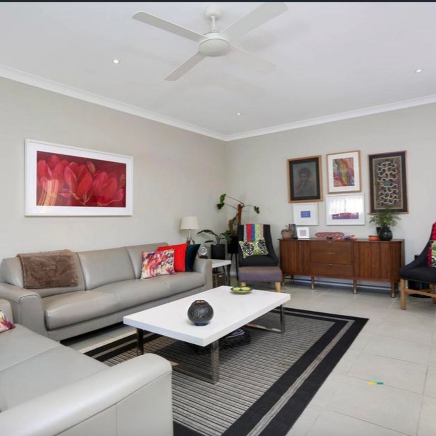 8 Rowland Place, Jordan Springs, NSW 2747 - Photo 1