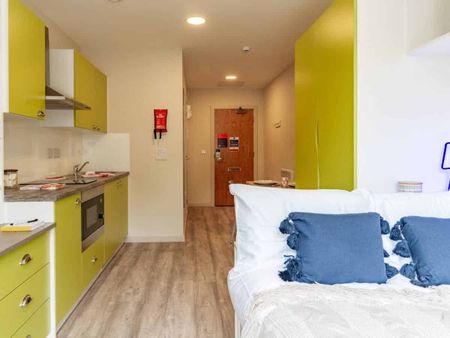 Bronze Studio - Photo 5