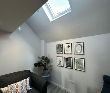 2 bedroom flat to rent - Photo 2