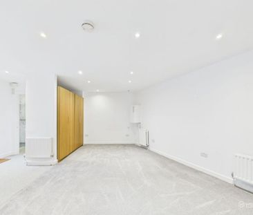 Studio to rent - Photo 6